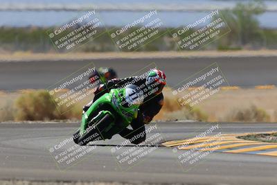 media/Oct-08-2022-SoCal Trackdays (Sat) [[1fc3beec89]]/Turn 14 (1050am)/